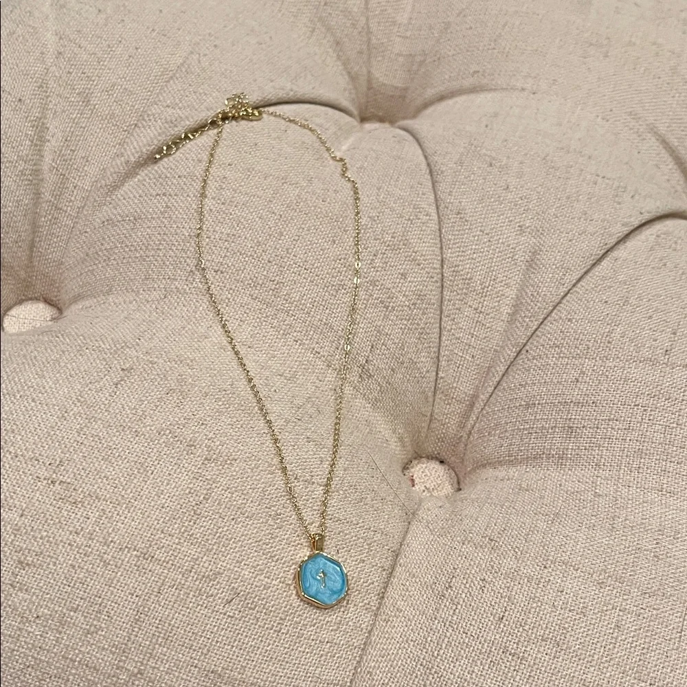 Fashion Gold and stunning Blue Cross Pendant Necklace NWOT - Picture 7 of 8